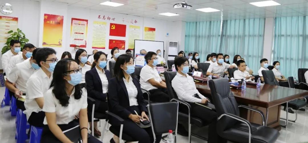 產服公司開展《習近平談治國理政》第三卷集中學習活動04
